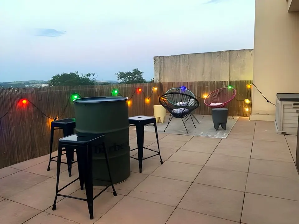 Terrasse en soirée